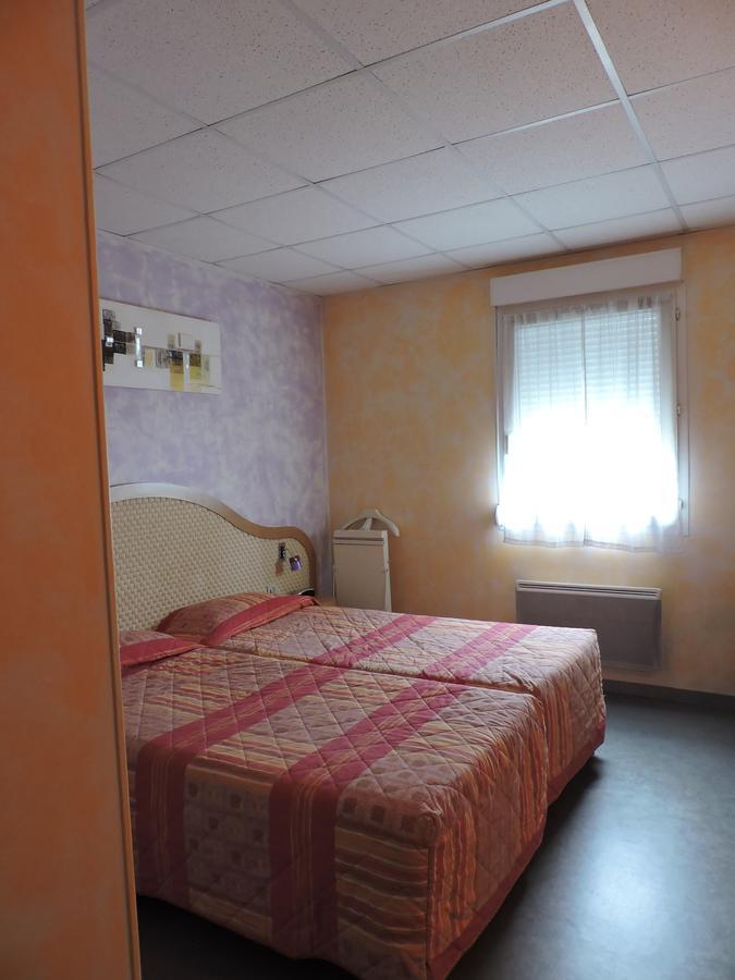 Hotel Le Grand Chene Gievres Exterior photo